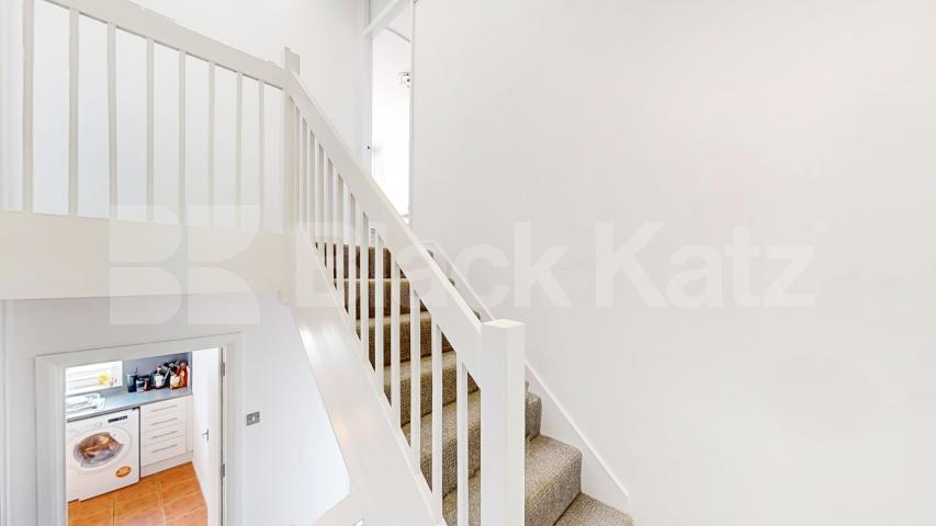 Spacious split level 3 bed mins to tube and Regents Park  Salisbury Street, Marylebone